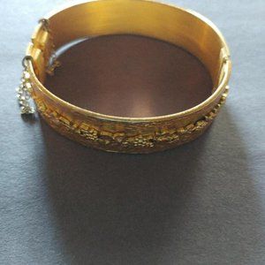 Whiting & Davis mixed metal gold clasp bracelet